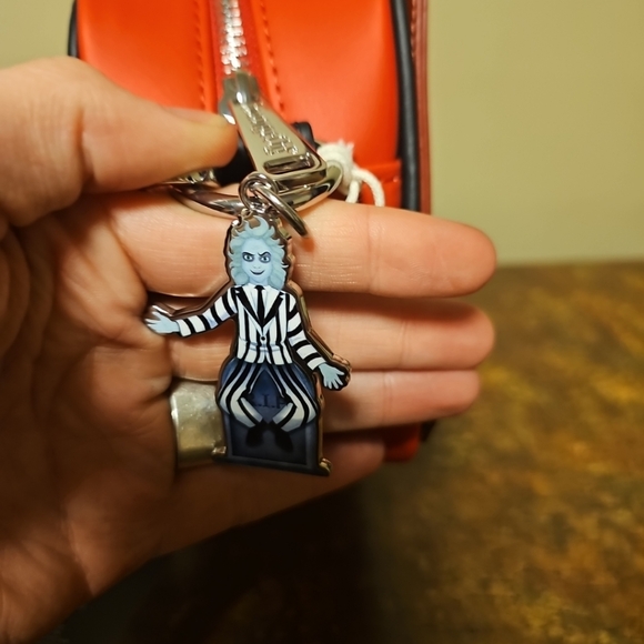 Loungefly Universal Beetlejuice Graveyard Sign Crossbody Bag NWT - Picture 2 of 6